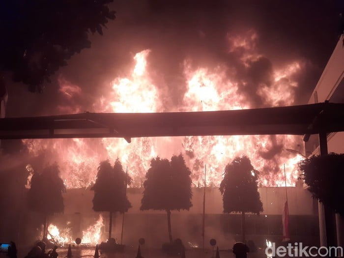Heboh Kebakaran Gedung Kejagung di Akhir Pekan, Mahfud MD Bilang Begini