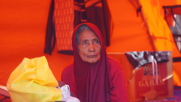 Lebaran dalam Tenda Darurat di Aceh Tamiang