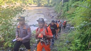 Tiga Warga Tangse Terseret Arus Sungai saat Mendulang Emas, Dua Ditemukan Selamat