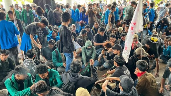 Mahasiswa Demo JKA
