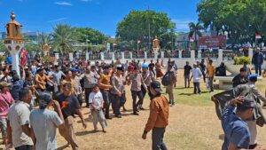 Wakapolda Aceh Dilempari dan Diusir