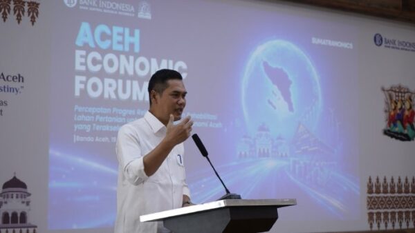 Sekretaris Daerah Aceh, M. Nasir, S.IP, M.PA, mendorong percepatan rehabilitasi dan rekonstruksi lahan pertanian sebagai langkah mempercepat pemulihan sekaligus menggerakkan pertumbuhan ekonomi Aceh pascabencana. Hal itu disampaikan Sekda saat menghadiri Aceh Economic Forum (AEF) Agustus 2026 di Auditorium Teuku Umar, Kantor Perwakilan Bank Indonesia Provinsi Aceh, Banda Aceh, Rabu (19/8/2026).